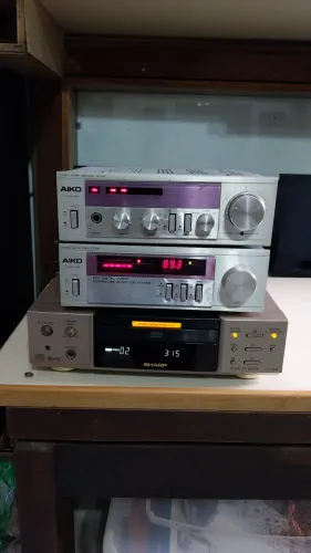 Ampli.Aiko Tuner Aiko Pa3000 e Dt3000 1 DVD Sharp 550 japonês  1 Par de caixas Sony 50Watt