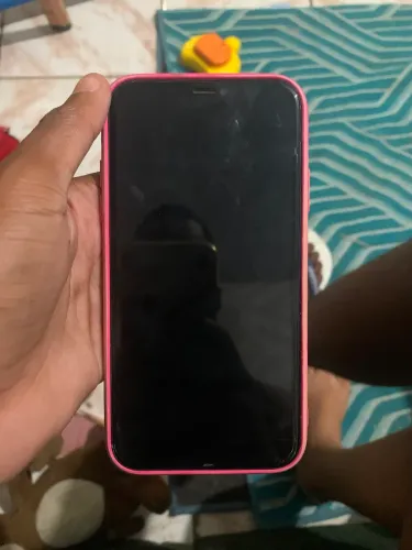 Celular à venda