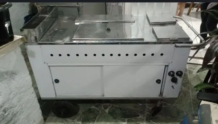 Vendo barraca de cachorro quente