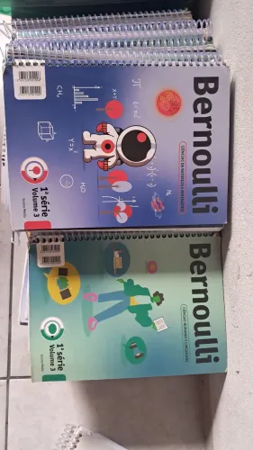 DOAÇÃO LIVROS BERNOULLI (1° e 2° série ensino médio)