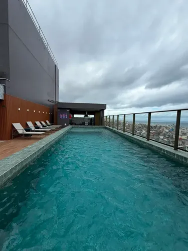 Lindo Studio Vista Mar no Rio Vermelho, 22m², Andar Alto, Vista Mar