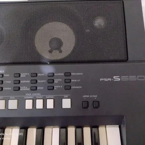 Teclado yamaha psr s650 muito novo