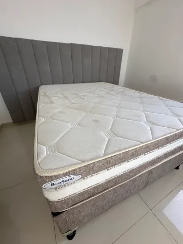Cama casal com cabeceira 2,40 por 1,30 altura