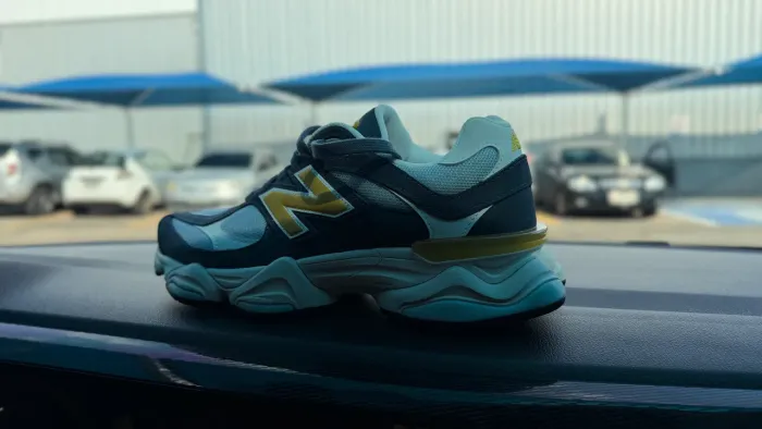 New Balance 9060