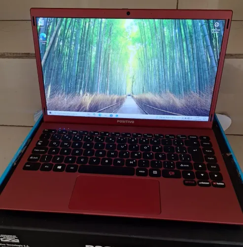 Notebook Positivo na caixa,4gb de ram,Processador Intel x5,ssd 64gb