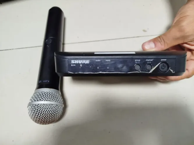 MICROFONE SEM FIO SHURE BLX 4