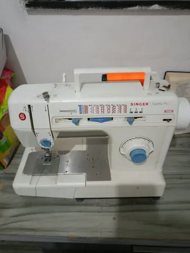 Máquina de costura Singer 2918