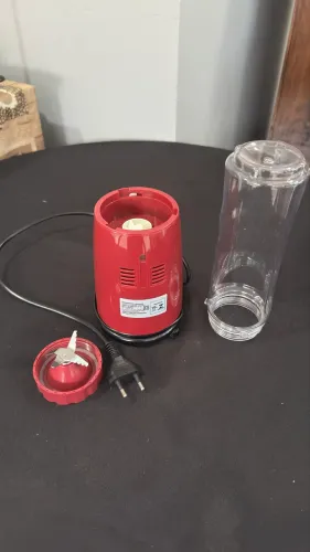 Mini liquidificador Labravia 500ml 110v