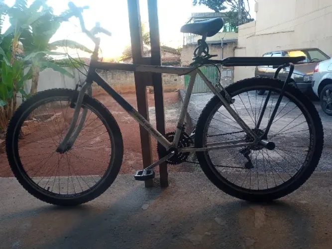 Bicicleta 18 marchas, rodas GTS AERO.