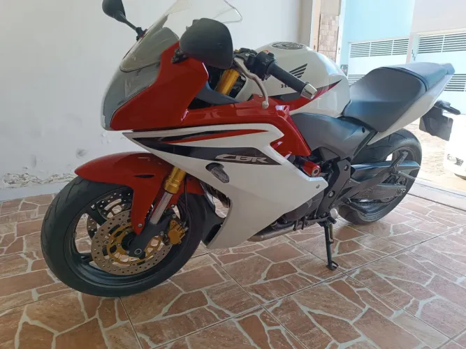 CBR 600f 