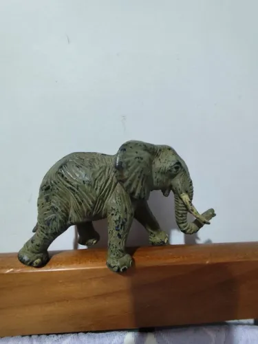 elefante decorativo para estantes