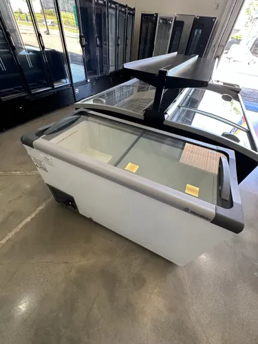 Freezer congelados 400 litros tampa vidro inverter - metalfrio