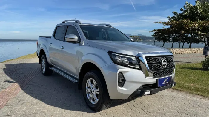 Nissan Frontier XE CD 4X4 2.3 Bi-TB Diesel Aut. 2025