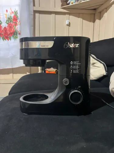 Batedeira Oster Power 750W