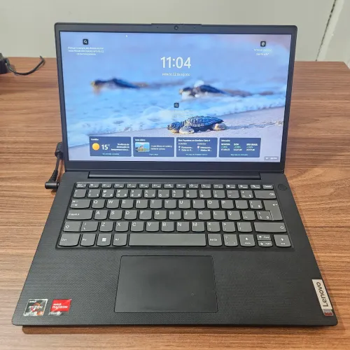 Lenovo V14 G4 AMD Ryzen 3 7320U 8GB DDR5 256GB Tela 14 FullHD Win 11 Pro