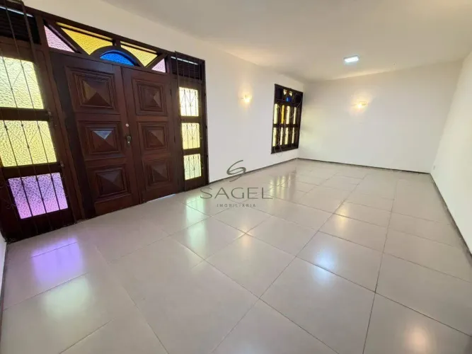 Casa para fins comerciais ou residenciais para locação no Prado