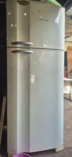 Geladeira Eletrolux - motor na garantia
