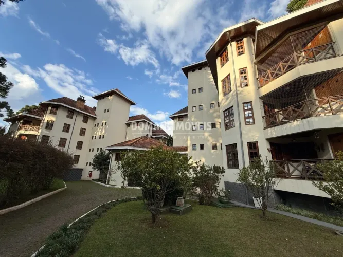 Excelente Cobertura Duplex com 05 Quartos na Região de Capivari - Campos do Jordão/SP