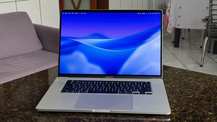 MacBook Pro 2019 16? TouchBar i7 512GB SSD, 16GB RAM, Radeon Pro