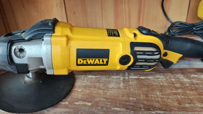 Politrix Dewalt nova na caixa