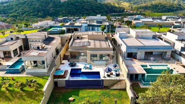 Casa com 3 dormitórios à venda, 262 m² por R$ 2.500.000,00 - Condomínio Residenzialle Tosc