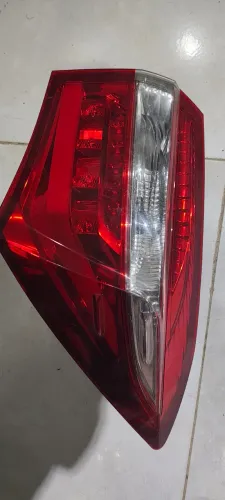 Lanterna corolla 15/17 Led LD (detalhe) 