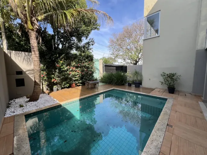 CASA DE ALTO PADRÃO | 4 QUARTOS (4 SUÍTES) | VILA EMÍLIA