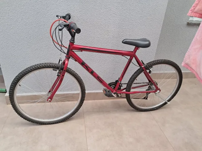 Bicicleta KLS Aro 26 Vermelha - 18 Marchas - Ótimo Estado