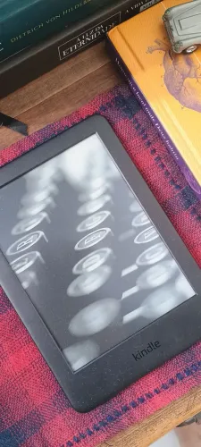 Kindle 10a Geração. Novo.