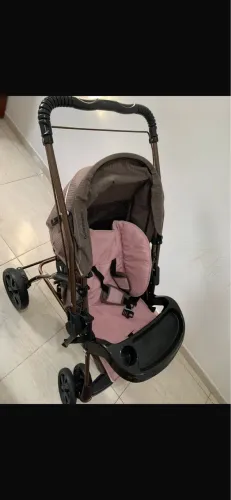 Vendo carrinho de bebê Milano Galzerano e bebê conforto Galzerano.