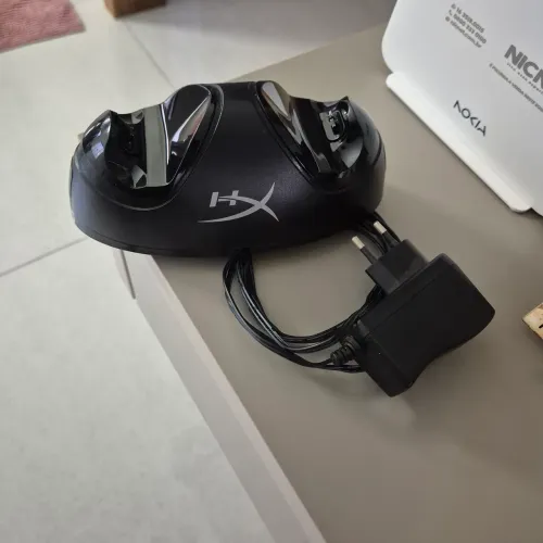 Carregador Duplo para Controle de PS4, HyperX