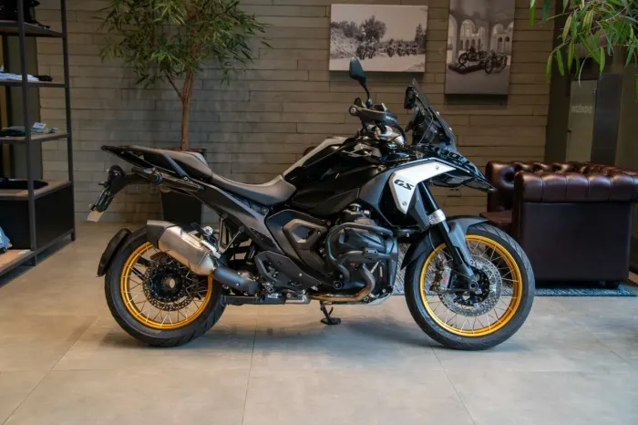 BMW R 1300 GS TRIPLE BLACK 