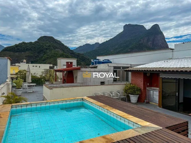 Cobertura com 5 quartos, sendo 1 suíte e 2 vagas, à venda, 397 m² - Barra da Tijuca - Rio 