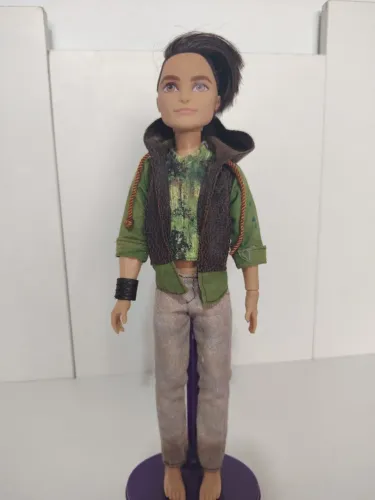 Boneco Hunter Huntsman Ever After High