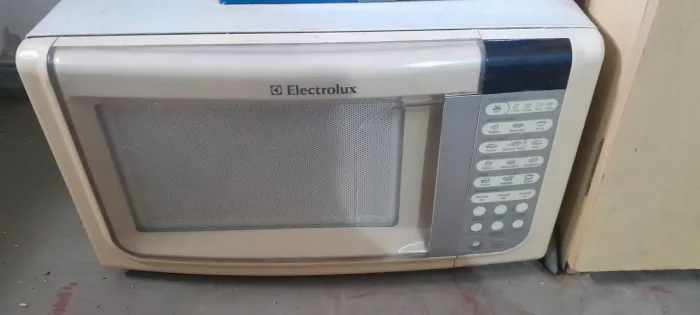 Micro-ondas para retirada de peças 