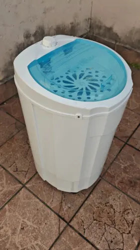 Centrifuga de roupas Britania modelo IPX4 - 4 kg