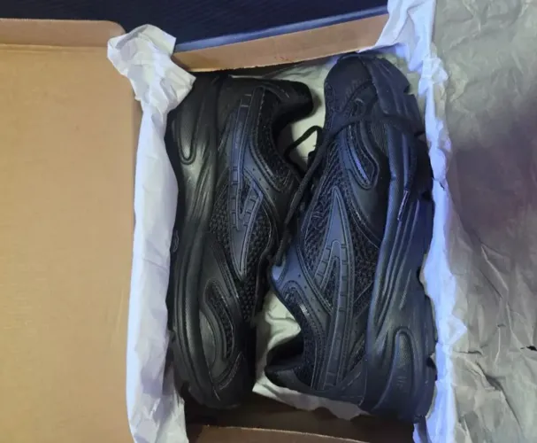 Tênis Fila Runner 2k todo preto