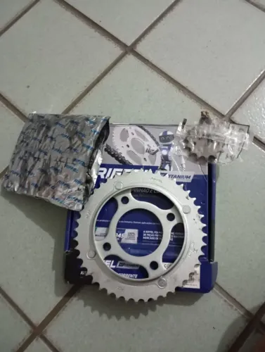 Fiz a compra errada na internet não serve para minha moto estou vendendo 
