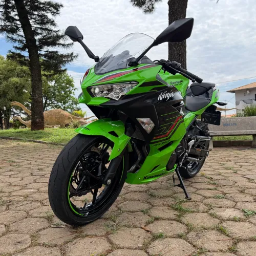 Kawasaki ninja 400 único dono 