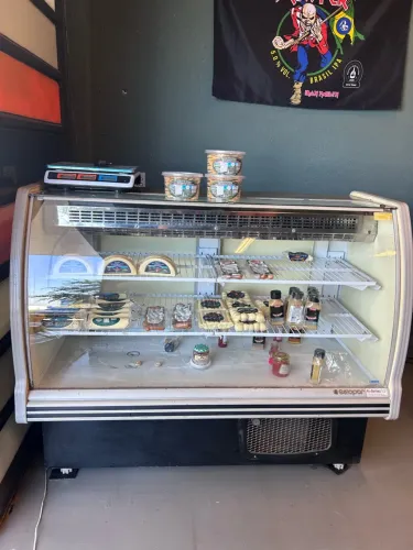 Vendo balcão refrigerado Gelopar 