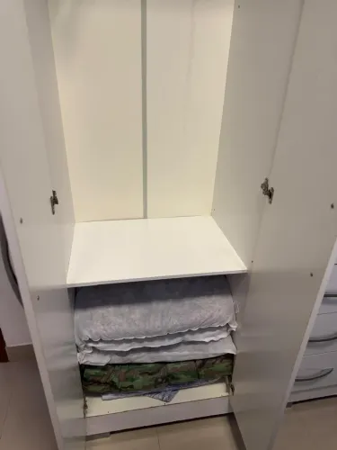 Vendo guarda-roupa usado