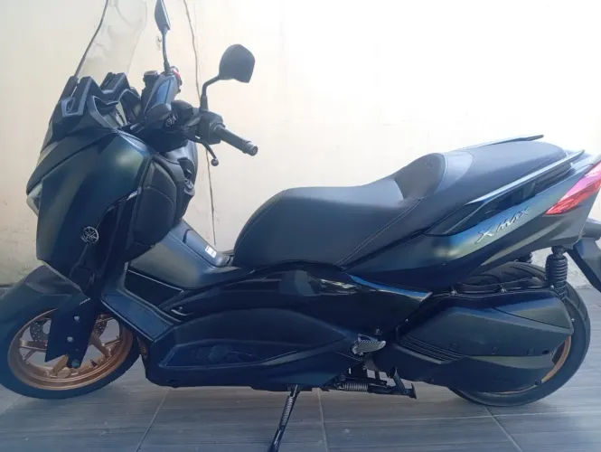 Xmax 250 em perfeito estado 2°dono