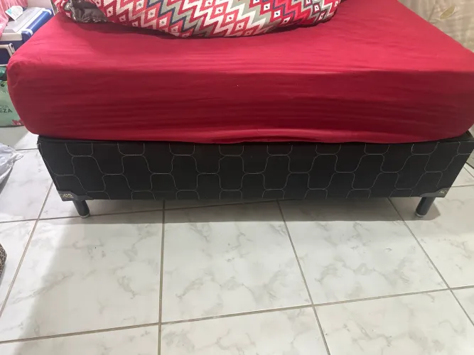 Cama Box casal excelente estado