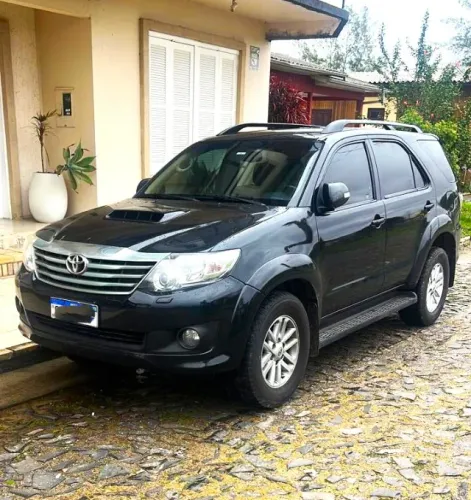 Toyota Hilux SW4 SRV D4-d 4X4 3.0 TDI Dies. AUT 2014