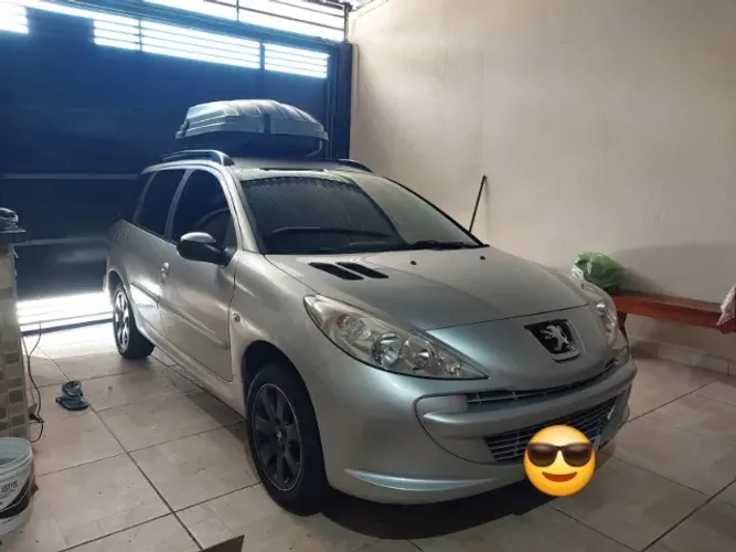 Peugeot 207 SW XR 1.4 Flex 8V 5P 2012