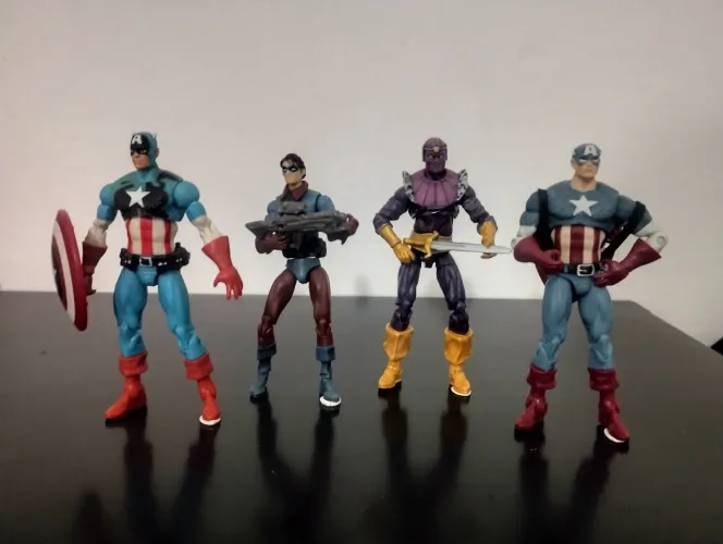Figuras Bonecos Marvel Universe Hasbro 11cm Capitão América, Bucky, Zemo C/ acessórios