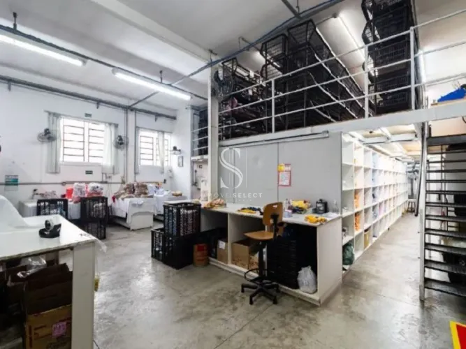 Prédio comercial em Vila Carrão - São Paulo