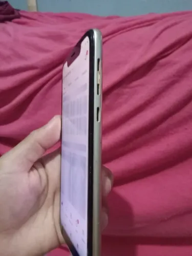 Motorola G7 dourado