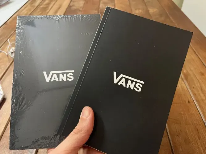 caderno vans original preto