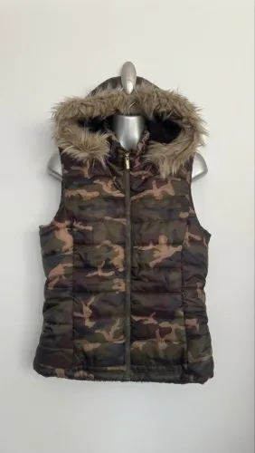 Colete Puffer Camuflado Planet Girls